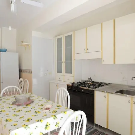 Sarina House Realmonte