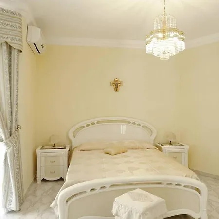 Lejlighed Sarina House Realmonte
